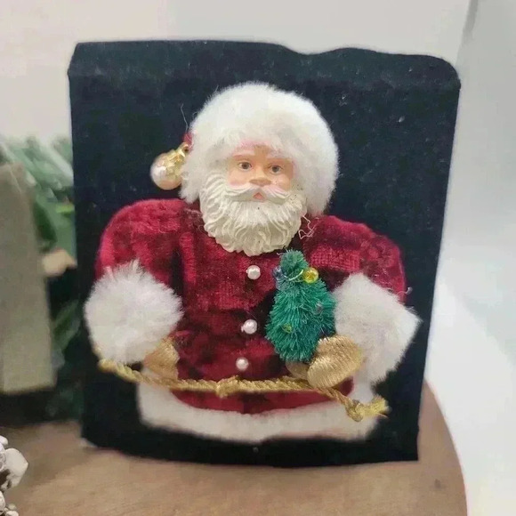 Christmas Brooches Red/Green/Gold - Picture 3 of 4